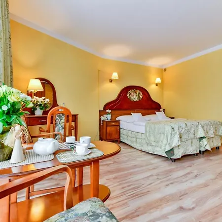 Sobieski Apartment *